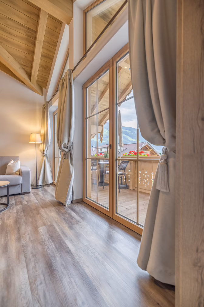 Sprossenfenster und Schrägfenster