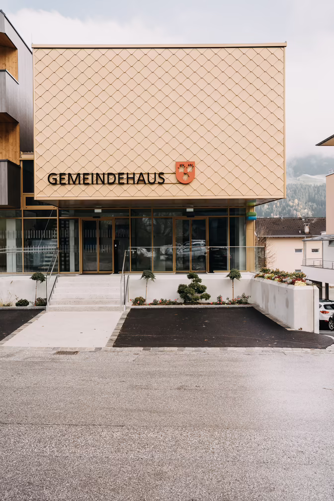 Markante Hauptfassade