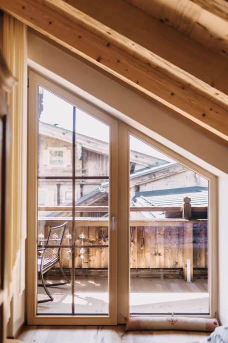 Schrägfenster aus Holz