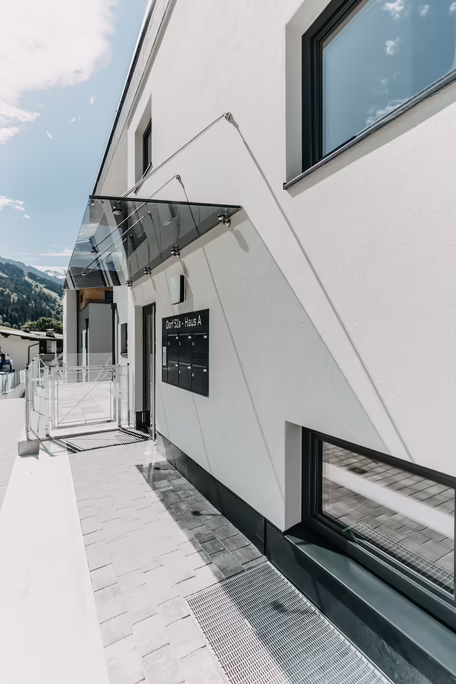 Eingang Wohnanlage Bruck